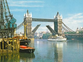 Tower Bridge - postcard image