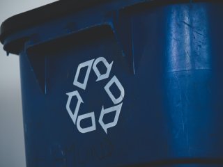 Recycling bin_Sigmund_Unsplash
