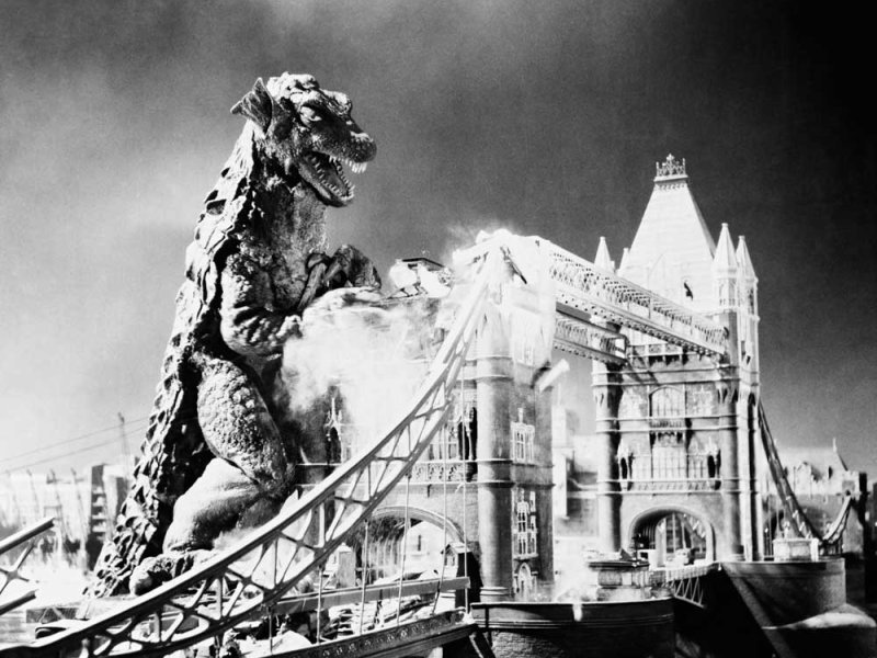 Still from Gorgo - the monster attacks Tower Bridge