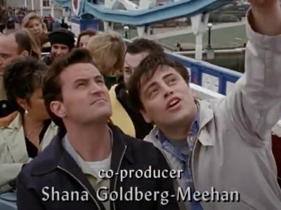 Joey and Chandler's open-top bus tour across Tower Bridge