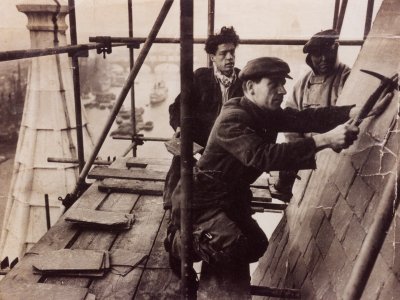Worker at the time of the construction of the Bridge