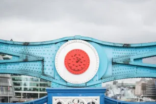 Tower Bridge architectural detail - Suspension chain red centre point