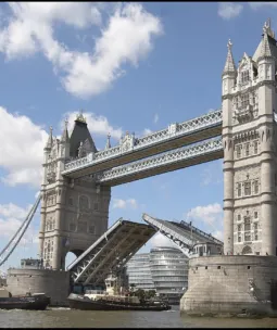 Tower Bridge lifting for a vessel